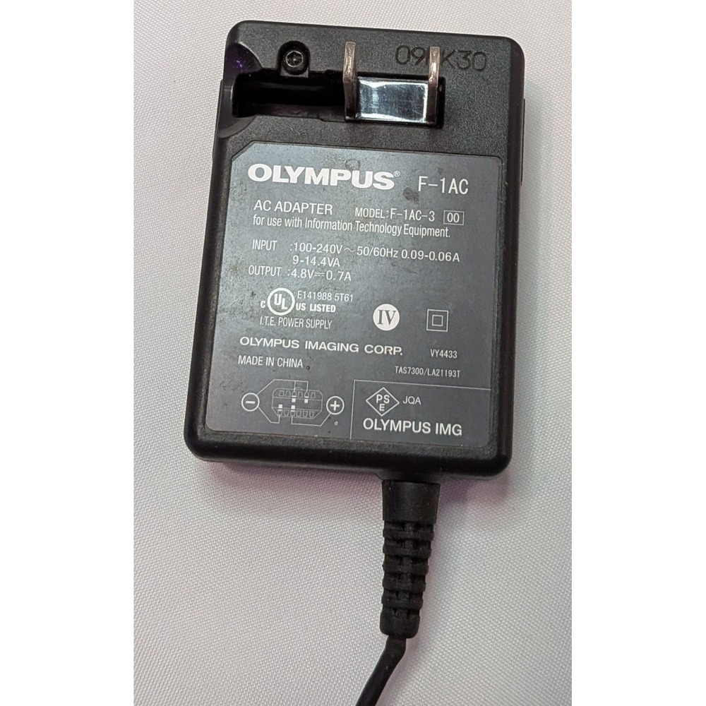 Olympus F-1AC AC Adapter Charger Unit Black Excellent 4.8V 0.7A F-1AC-3 VY4433